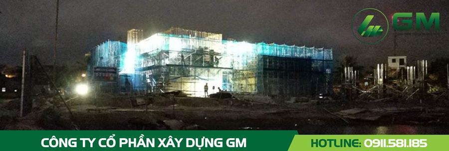 ĐÈN VẪN SÁNG Ở CÔNG TRÌNH CỦA CÔNG TY CỔ PHẦN XÂY DỰNG GM