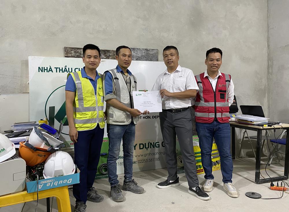 TRAO THƯỞNG CHO BCH CÔNG TRƯỜNG BỆNH VIỆN PHỤ SẢN HẢI PHÒNG TRONG CÔNG TÁC QUẢN LÝ, TỔ CHỨC THI CÔNG - KỲ KIỂM TRA THÁNG 6 NĂM 2022